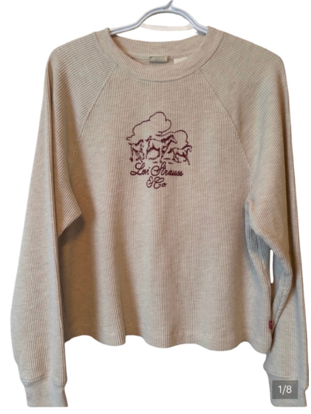 LEVI’S Women’s Cream Waffle-Knit Crew Sweatshirt with Burgundy Print